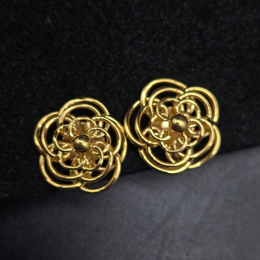 Gold Tone Floral Filigree Clip On Earrings Open Work Vintage Costume Jewelry